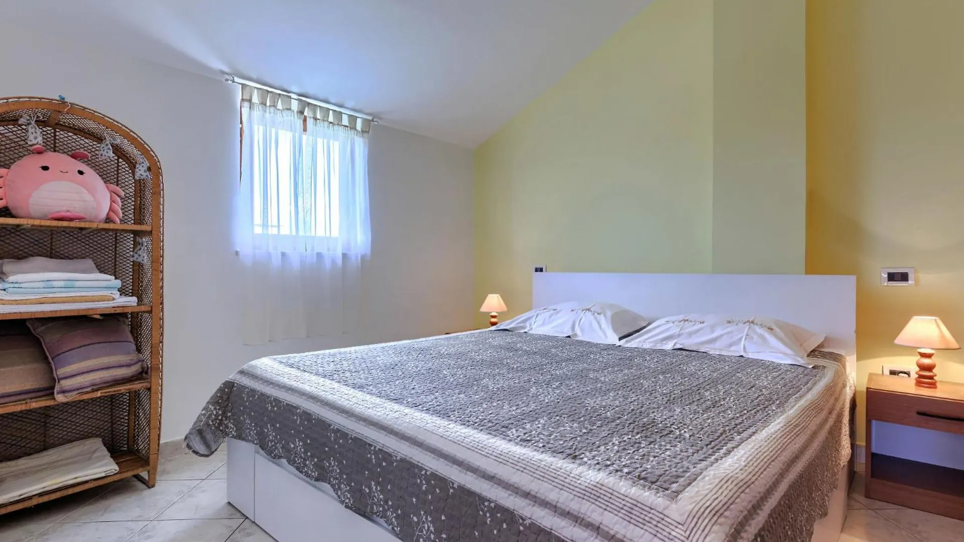 Valdebek Apartment Fabiana - Pul615 By Interhome 0*,  קרואטיה